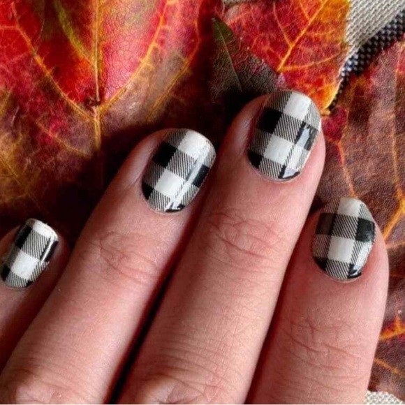 Color Street X 2: Midnight in Manhattan & Plaid About you - Picture 3 of 4